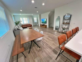 Modern Lux Home Near Disneyland And In The Heart Of OC!